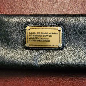 Marc by Marc Jacobs Classic Q Slim Zip Around Wallet
